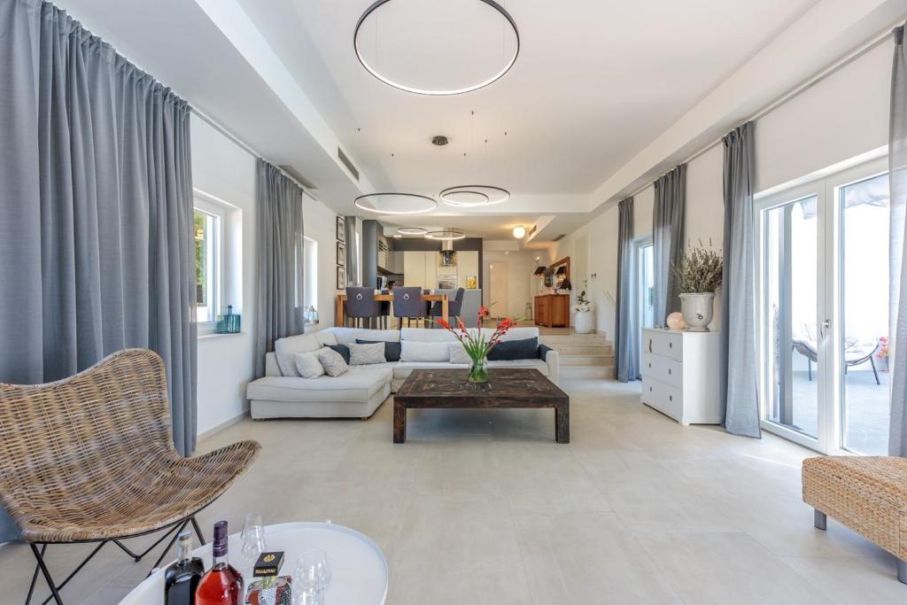 Calm indoor living